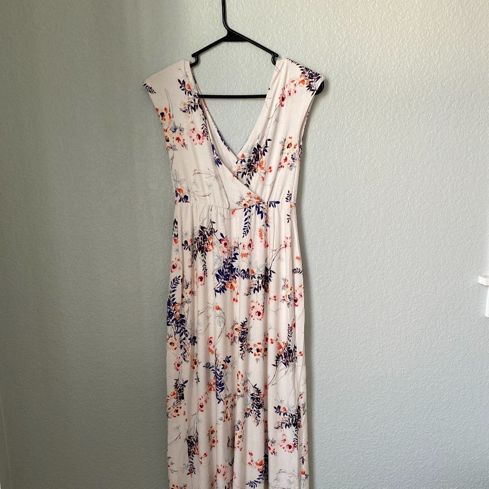 MATERNITY maxi floral dress Tiffany Rose from Nordstrom - Picture 4 of 6